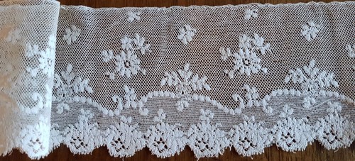 Dentelle fine sur tulle - dentelle, xixe
