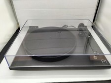 Platine vinyle Hi-Fi Rega