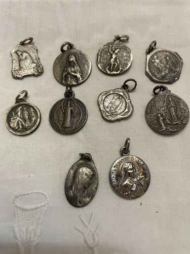 Lot médailles religieuses - lot,