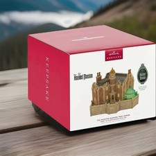 Walt Disney World The Haunted Mansion Lighted Music Building Hallmark