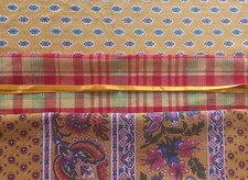 LOT 3 COUPONS DE TISSU MOTIFS