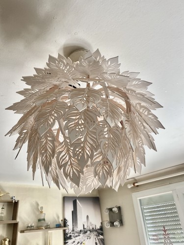 Suspension plastique doré