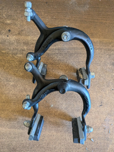 Paire étriers frein saccon - de,