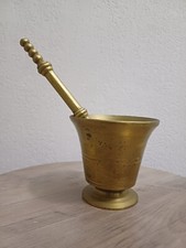 Ancien mortier d’apothicaire et son pilon en bronze