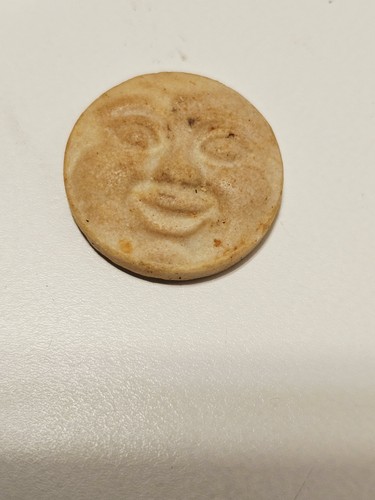 Figurine visage rond avec