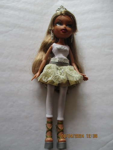 Poupée bratz fianna - ",