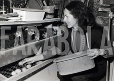 Photo De Presse Vintage Cardiff, Garage De La Étudiante Ginni, Tirage 21x15 Cm