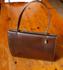 sac à main vintage cuir marron TBE 2 poches intérieures (1 avec fermeture éclair