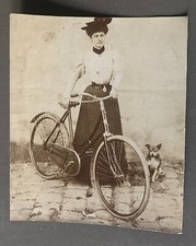 PHOTO CYCLIST BICYCLE cyclist cyclist cyclist bike bicycle photo femme et chien
