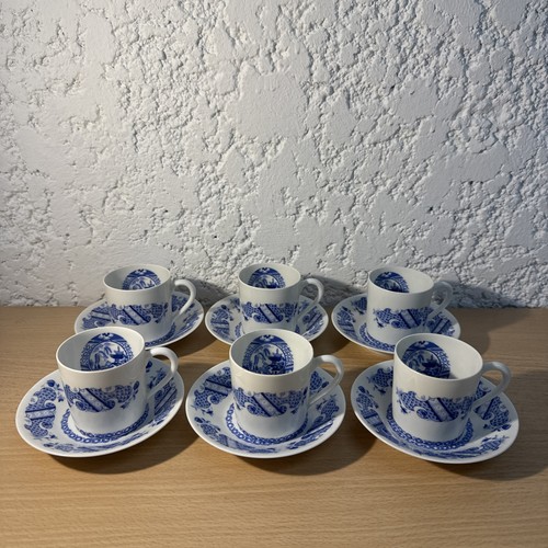 Ensembles sous tasses et - ensembles, de