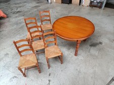 Table de cuisine ronde avec