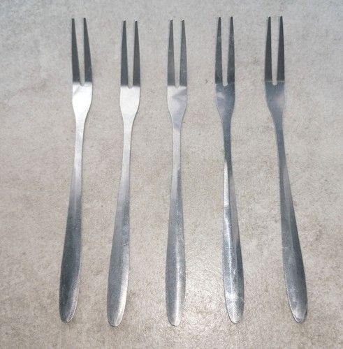Lot petite fourchettes à - de,
