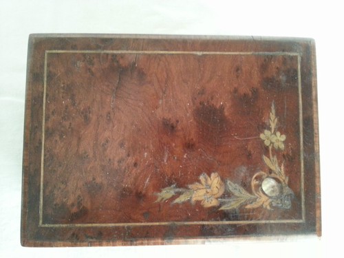 Jolie ancienne boite niii - jolie,