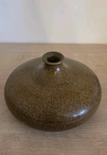 Vase boule grès signé j - en,
