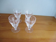 4 très beaux verres à