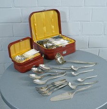 Couverts en granit couverts de