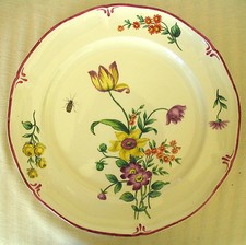 céramique assiette à motifs floraux signée MARIA BRUN meilleur ouvrier de france