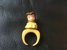 Figurine et bague Disney