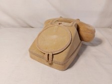 Coque en  Velours beige pour téléphone à cadran rotatif - Vintage et Kitsch !
