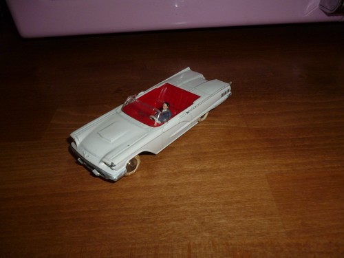 Dinky toys 555 ford - toys,