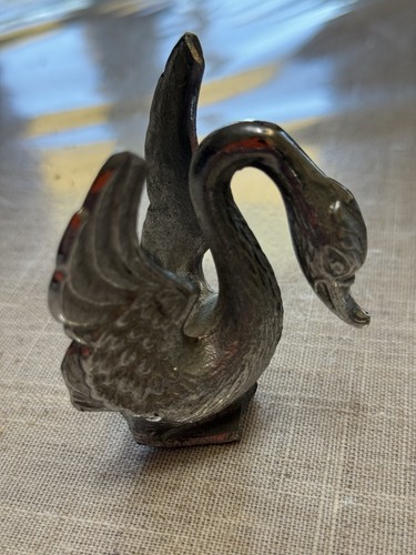 Authentique mascotte capot - de,