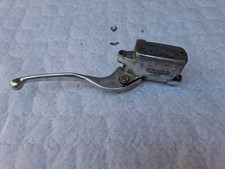 MAITRE CYLINDRE DE FREIN AVANT