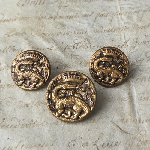 Boutons anciens salamandre - anciens,