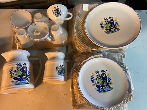 Anciennes assiettes service - anciennes, et