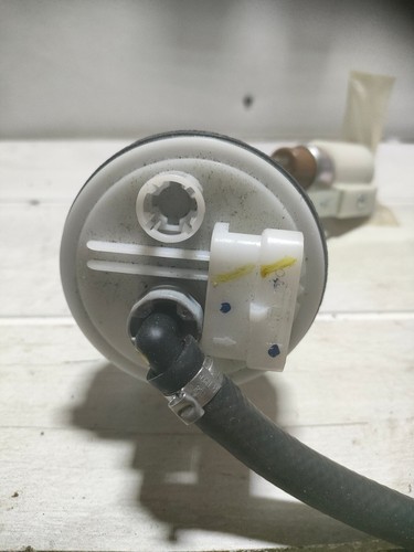 Pompe essence aprilia - ,