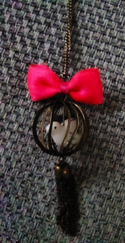 Collier pendentif cage avec