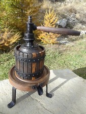 ancien pressoir à jus raisin