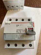 INTERRUPTEUR DIFFERENTIEL