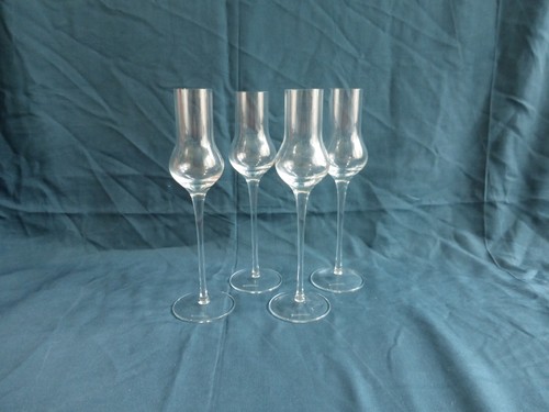 Verres liqueur sur - à,