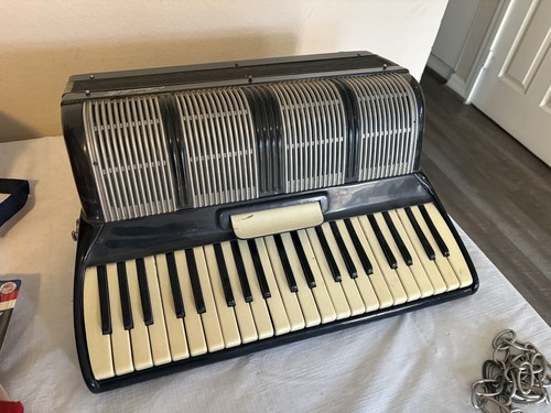 Scandalli piano accordion - piano,