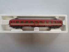 LIMA HO 30 9117 PASSENGER CAR MAIN LINES, 1st CLASS, SNCF FITTED WAGON