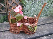 Ancien petit landau osier