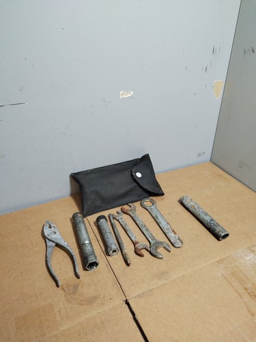 Trousse outils suzuki 125 - trousse, a