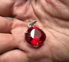 Pendentif En Rubis Rouge