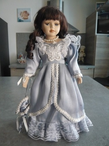 Poupee porcelaine annees 90 - annees,