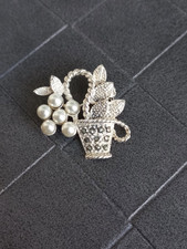 broche a décor floral bijou
