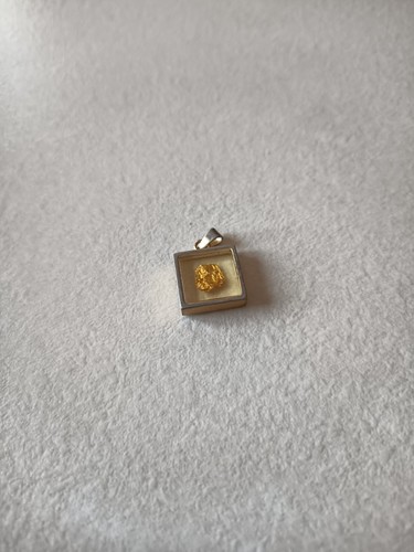 Pendentif pépite sous - pendentif,