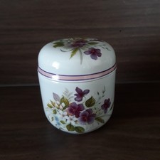 Bonbonnière / Pot  avec  couvercle  à  décor de  violettes  (Italie )