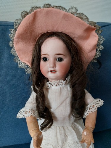 Ancienne poupee porcelaine - poupee,