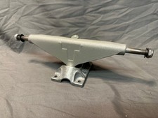 1 NOS Tracker Aggro Street Track Grey 9" Truck skateboarding 90's Tony Hawk vtg