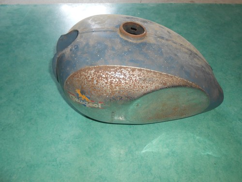 Réservoir bleu moto ancienne