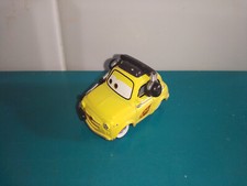 BAC8 voiture en métal Mattel Cars Disney Pixar luigi avec casque