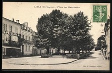Old postcard Lisle / Dordogne, Place des Banquettes 1919 