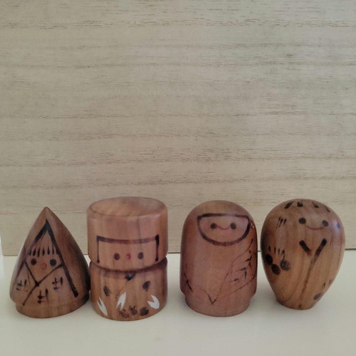 Lot mini poupées - de,