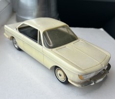 TRIX VINTAGE BMW 2000CS WHITE 1:22 RADIO CAR 9901 WORKING TRANSISTOR RADIO 1967