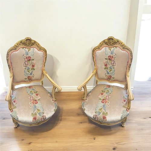 Une paire fauteuils style - de,